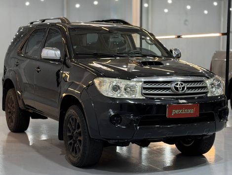 Toyota Hilux SW4 SRV D4-D 4x4 3.0 TDI Dies. Aut