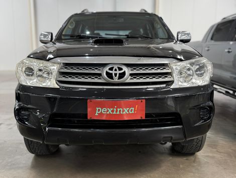 Toyota Hilux SW4 SRV D4-D 4x4 3.0 TDI Dies. Aut