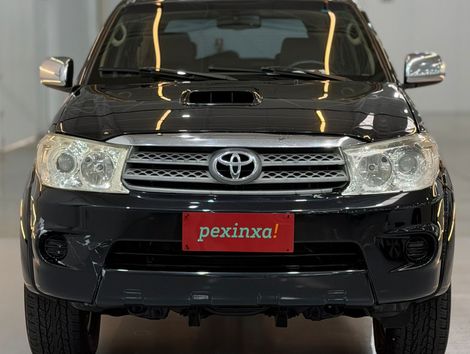 Toyota Hilux SW4 SRV D4-D 4x4 3.0 TDI Dies. Aut