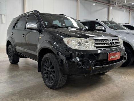 Toyota Hilux SW4 SRV D4-D 4x4 3.0 TDI Dies. Aut