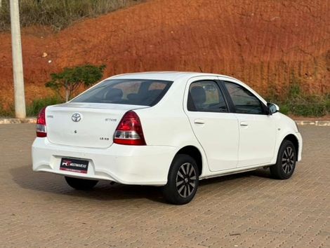 Toyota ETIOS XS Sedan1.5 Flex 16V 4p Mec.