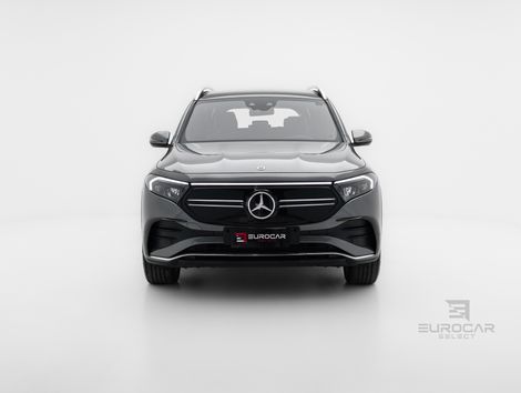 Mercedes EQB 250 (Elétrico)