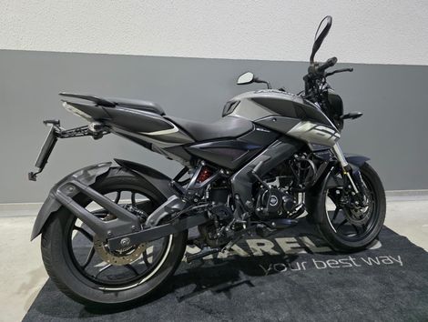 BAJAJ DOMINAR 160