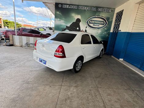 Toyota ETIOS X Sedan 1.5 Flex 16V 4p Mec.