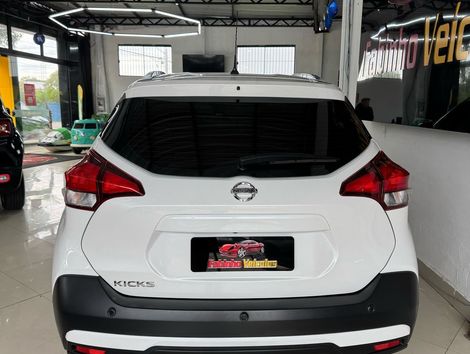 Nissan KICKS SL 1.6 16V FlexStar 5p Aut.