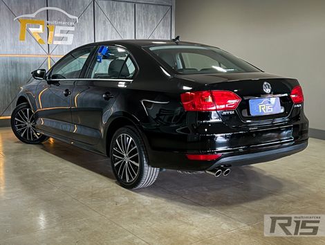 VolksWagen JETTA Comfortline 2.0 T.Flex 8V 4p Tipt.