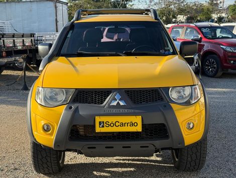 Mitsubishi L200 Triton Savana 3.2 CD TBI Dies. Mec.