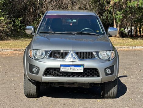 Mitsubishi L200 Triton HPE 3.2 CD TB Int.Diesel Mec