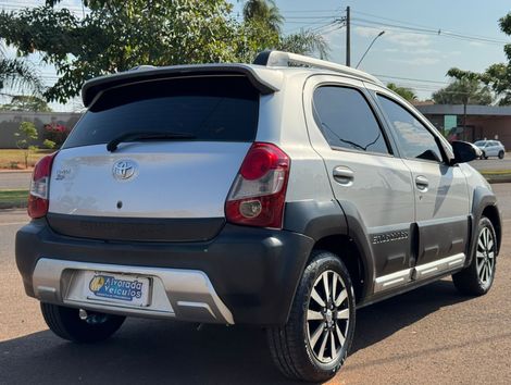 Toyota ETIOS CROSS 1.5 Flex 16V 5p Mec.