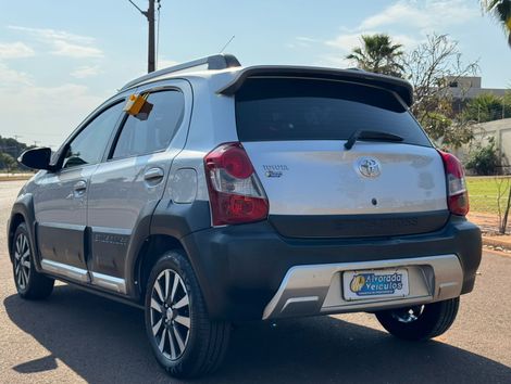 Toyota ETIOS CROSS 1.5 Flex 16V 5p Mec.