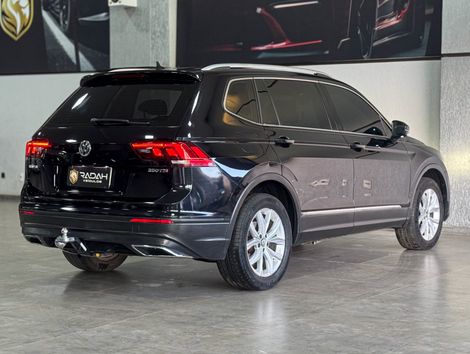 VolksWagen TIGUAN Allspac Comf 250 TSI 1.4 Flex