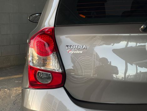 Toyota ETIOS X Plus 1.5 Flex 16V 5p Aut.