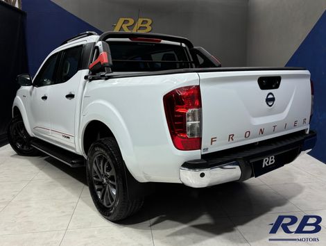 Nissan Frontier X-GEAR CD 4x4 2.3 Bi-TB Die.Aut