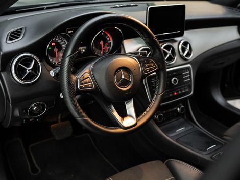 Mercedes GLA 200 Advance 1.6/1.6 TB 16V Flex Aut.