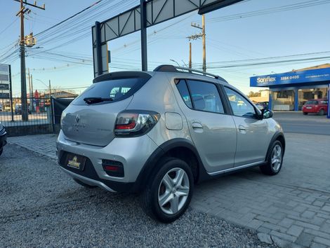 Renault SANDERO STEPWAY Dynamiq. Flex 1.6 16V 5p
