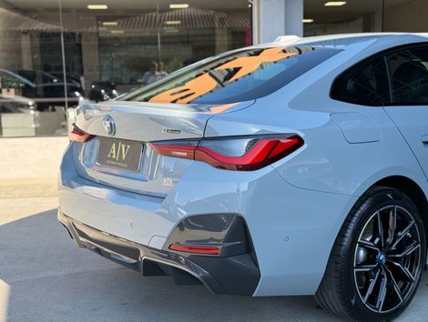 BMW i4 e-Drive 35 M Sport (Elétrico)