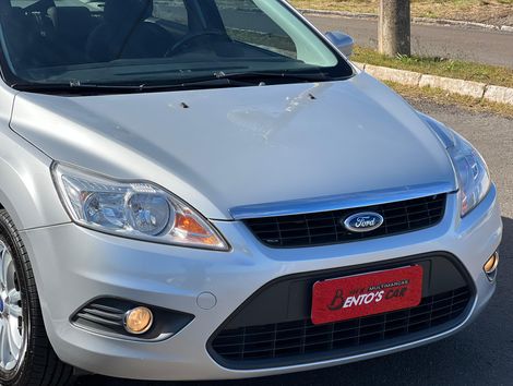 Ford Focus Sedan 2.0 16V/2.0 16V Flex 4p