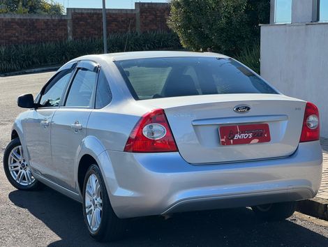 Ford Focus Sedan 2.0 16V/2.0 16V Flex 4p