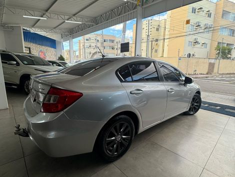 Honda Civic Sedan LXR 2.0 Flexone 16V Aut. 4p