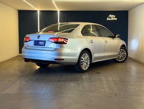VolksWagen JETTA Comfortline 2.0 T.Flex 8V 4p Tipt.