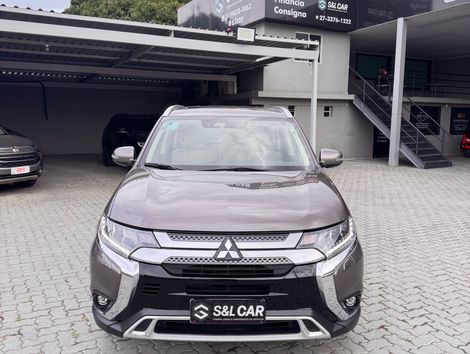 Mitsubishi OUTLANDER HPE-S 3.0 V6 4x4 5p Aut.