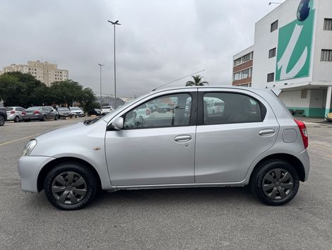 Toyota ETIOS XS  1.3 Flex 16V 5p Mec.