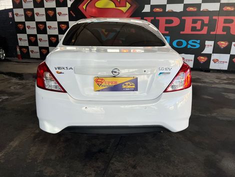 Nissan VERSA SV 1.6 16V FlexStart 4p Aut.