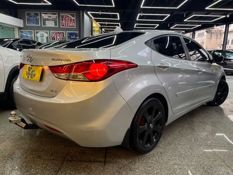 Hyundai Elantra GLS 1.8 16V Aut.