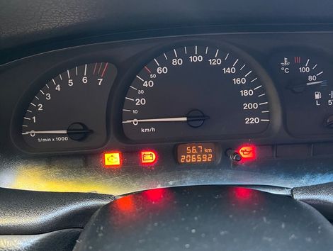 Chevrolet Vectra GLS/ Challenge 2.2 MPFI 16V