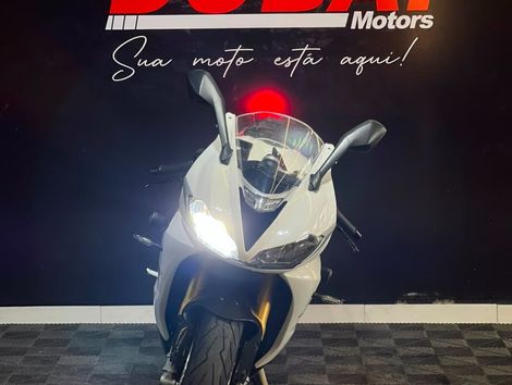 TRIUMPH DAYTONA 675R