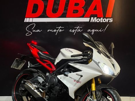 TRIUMPH DAYTONA 675R