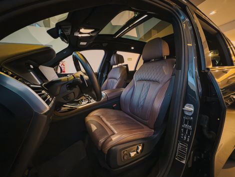 BMW X7 M50i 4.4 V8 Bi-TB Aut.