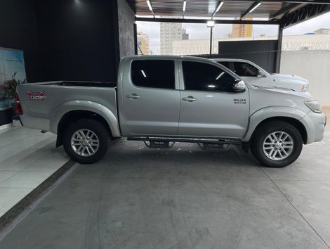 Toyota Hilux CD SRV D4-D 4x4 3.0 TDI Diesel Aut