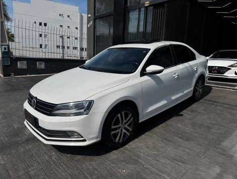 VolksWagen JETTA Comfortline 2.0 T.Flex 8V 4p Tipt.