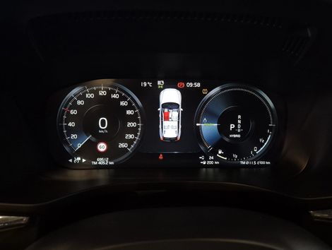 Volvo XC60 T8 R-DESIGN