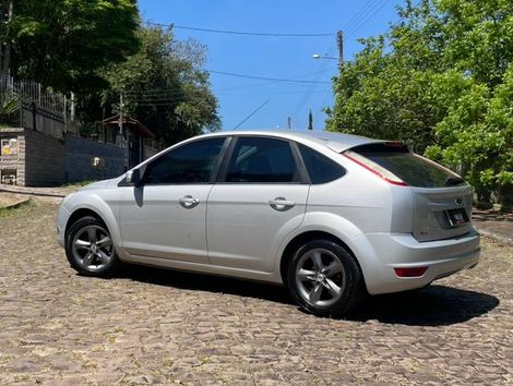 Ford Focus 1.6 S/SE/SE Plus Flex 8V/16V  5p
