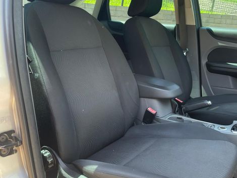 Ford Focus 1.6 S/SE/SE Plus Flex 8V/16V  5p