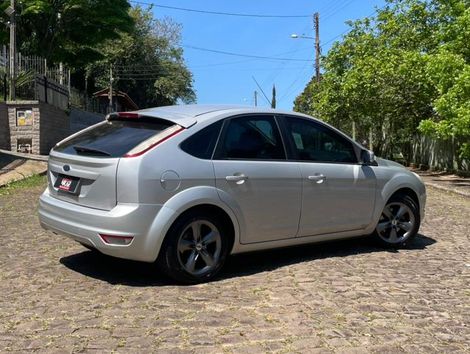 Ford Focus 1.6 S/SE/SE Plus Flex 8V/16V  5p