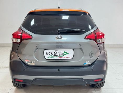 Nissan KICKS SL 1.6 16V FlexStar 5p Aut.