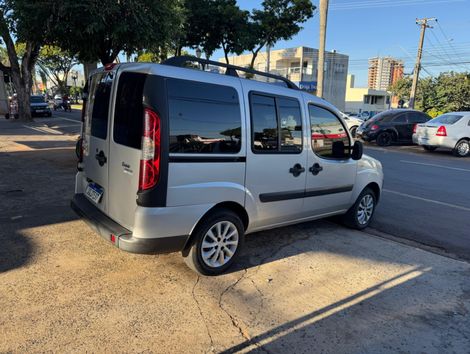 Fiat Doblo ESSENCE 1.8 Flex 16V 5p