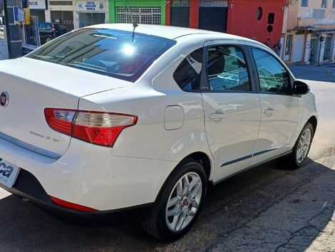 Fiat Siena Essence 1.6