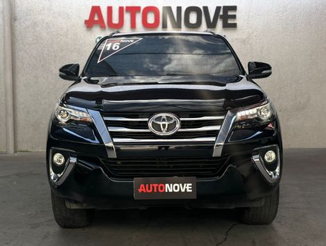 Toyota Hilux SW4 SRX 4x4 2.8 TDI 16V Dies. Aut.