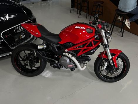 Ducati MONSTER 796