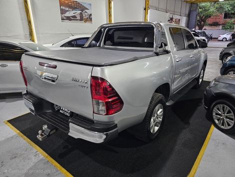 Toyota Hilux CD SRV 4x2 2.7 Flex 16V Aut.
