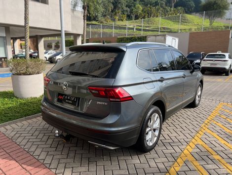 VolksWagen TIGUAN Allspac Comf 250 TSI 1.4 Flex