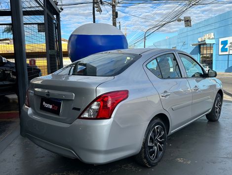 Nissan VERSA SV 1.6 16V FlexStart 4p Mec.