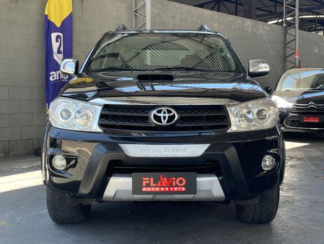 Toyota Hilux SW4 SRV D4-D 4x4 3.0 TDI Dies. Aut