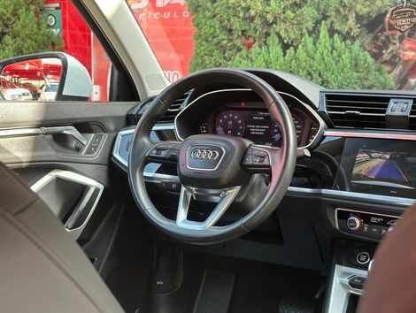 Audi Q3 Prest. 1.4 TFSI Flex/Prest. S-tronic