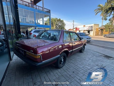 Ford Ghia 1.8 2p