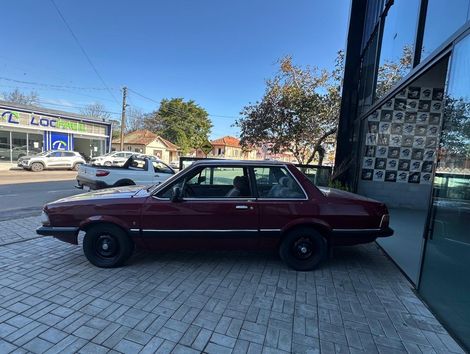 Ford Ghia 1.8 2p 